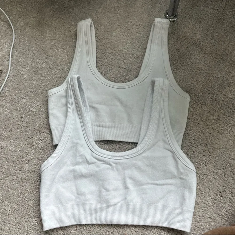 ALO YOGA Seamless Chosen Bra Womens size Small Lot of 2 in White Barely Worn